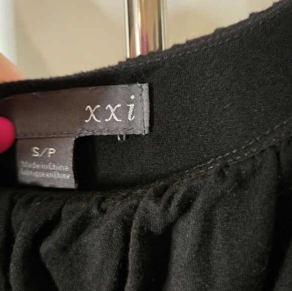 XXI Black Lace Skater Dress Size Small – Elegant Fit & Flare Style - Picture 4 of 6